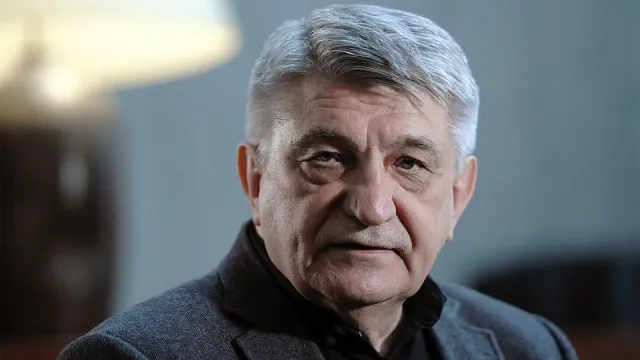 Режиссер Александр Сокуров заявил о важности женского голоса в кино