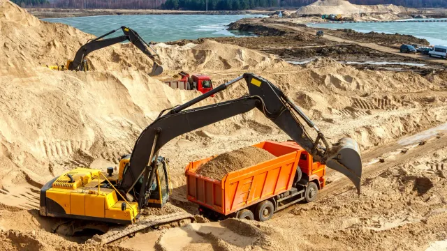 Заслуженный строитель РФ: к 2050 году строительный песок могут заменить на морозостойкий биобетон