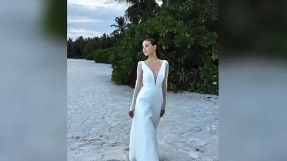 Невеста Лепса Аврора Киба в свадебном платье появилась на пляже