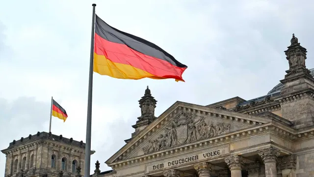 Политолог Светов: разрыв договора, который объединил Германию, может привести к выходу из ФРГ территории бывшей ГДР