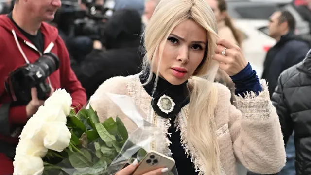 Алена Кравец назвала свою приемную дочь монстром