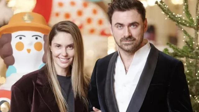 Агата Муцениеце появилась на публике с любимым мужем