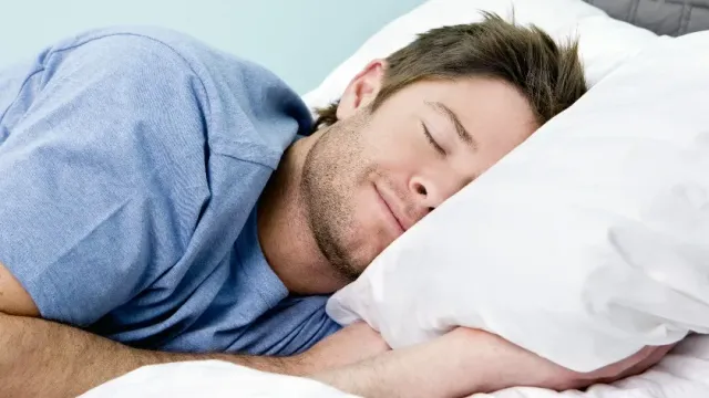Короткий ночной сон увеличивает риск развития заболевания периферических артерий