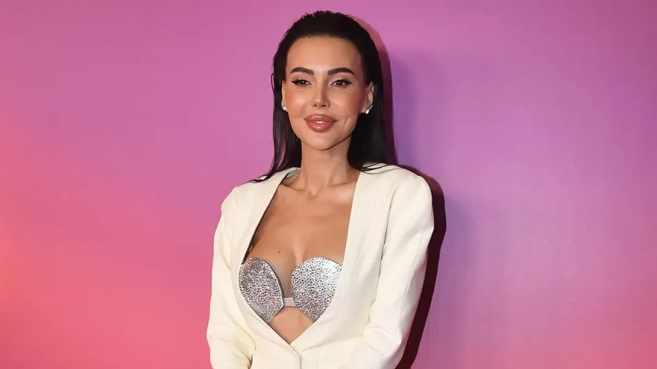 Самойлова сказала, что ее никогда не любили просто так