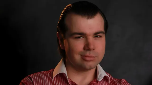 Звезда «Папиных дочек» Казаков опроверг слухи о долгах