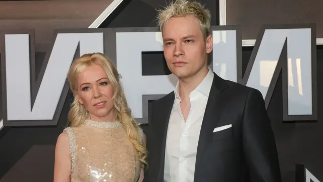 Shaman после облизывания Байкала сделал жене подарок