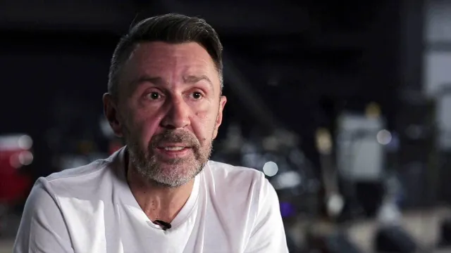 Горячая новость | Шнуров прокомментировал свое решение вернуться на сцену