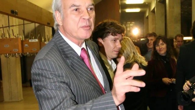 Владимир Молчанов не стал отвечать на слухи о госпитализации