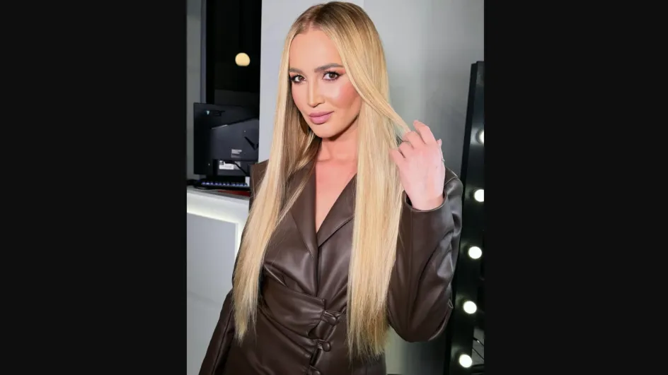 Ольга Бузова появилась в образе 20-летней давности