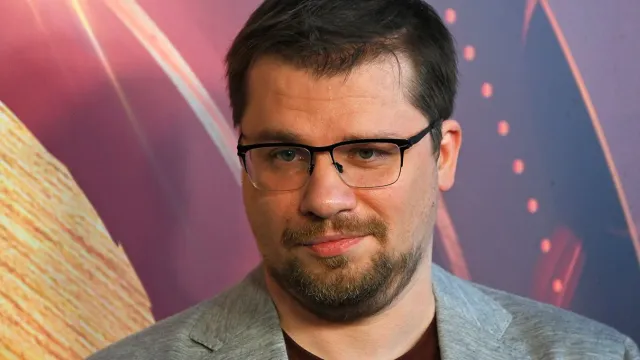 Комик Гарик Харламов рассказал о неловкой встрече с Дмитрием Медведевым
