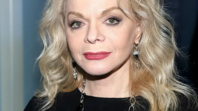 Стало известно, что Лариса Долина планирует купить новую квартиру