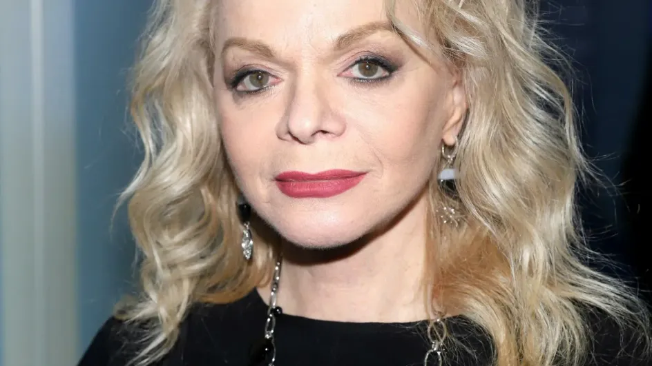 Стало известно, что Лариса Долина планирует купить новую квартиру