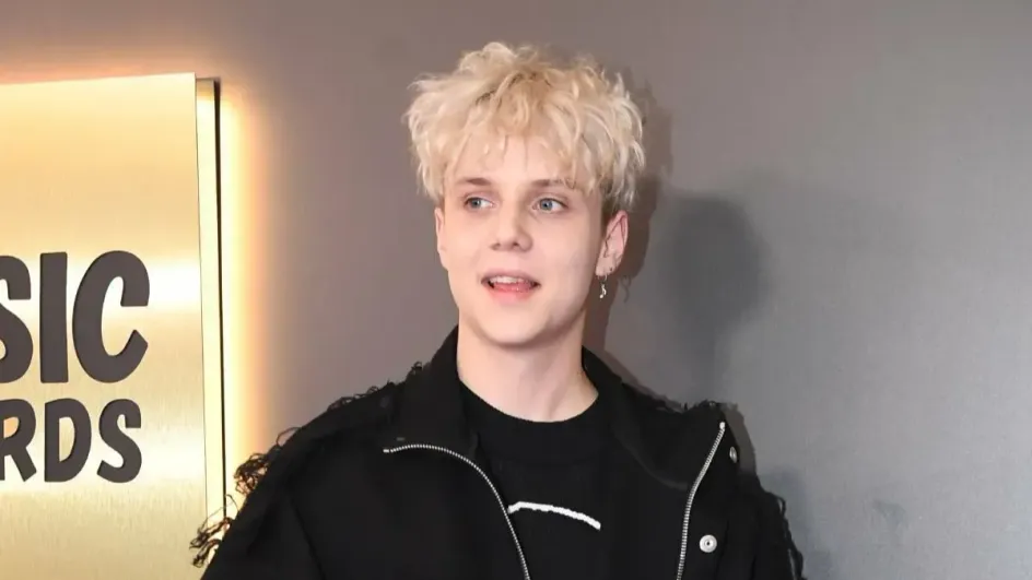 Ваня Дмитриенко рассказал о шок-предложениях от взрослых женщин