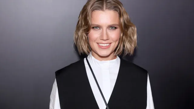 Горячая новость | Актриса Дарья Мельникова назвала Юру Борисова дурачком