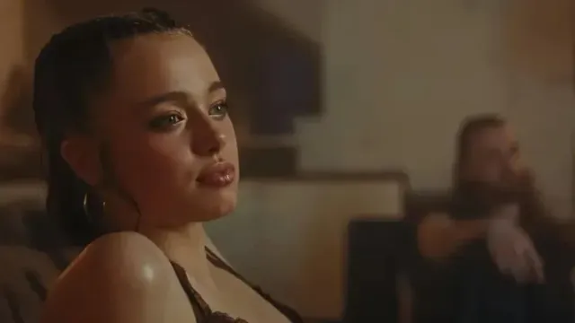 Горячая новость | Дочь Джоли и Питта Шайло снялась в музыкальном клипе