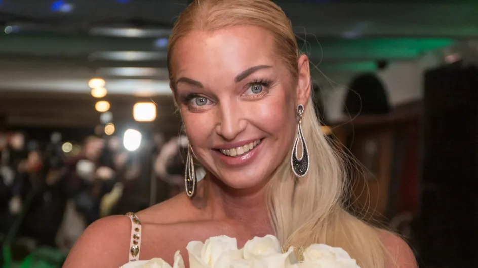 Анастасия Волочкова объяснила свое странное поведение в самолете
