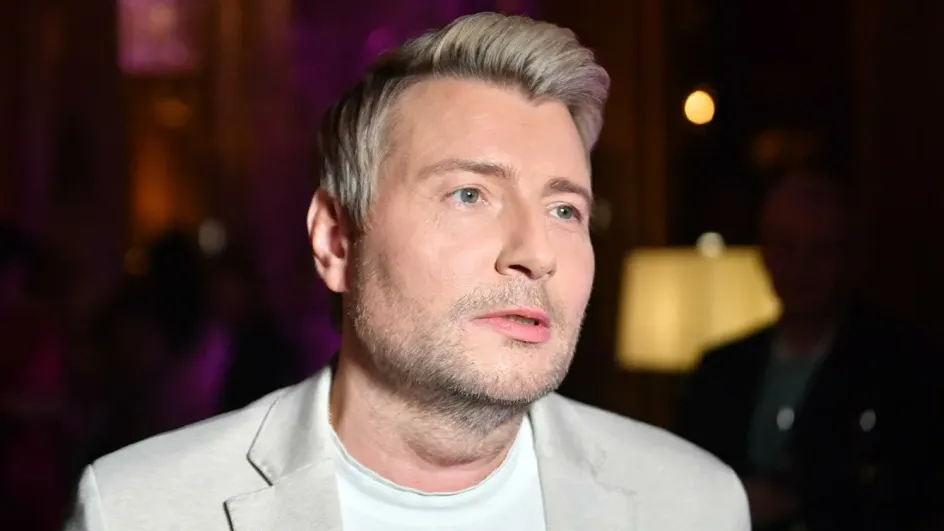 Критик назвал артистов, от которых устали россияне