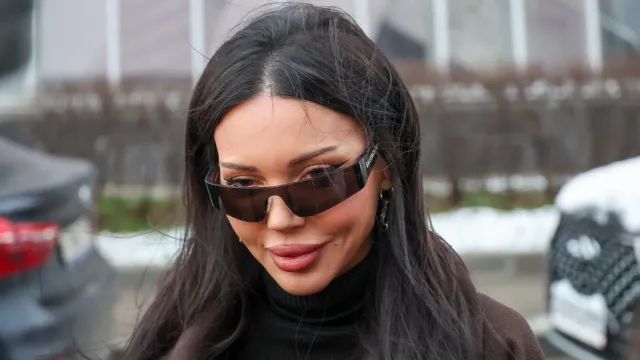 Самойлова рассказала о новом парне дочери-подростка