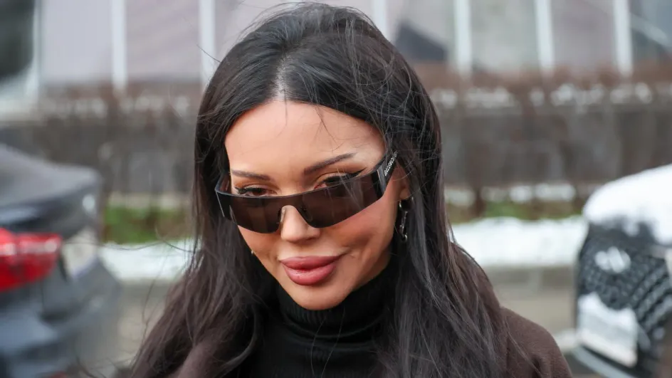 Самойлова рассказала о новом парне дочери-подростка