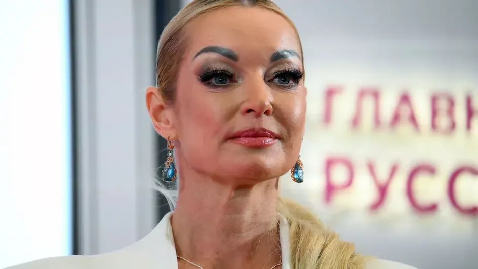 Критик назвал Волочкову «слоном в пуантах» и посоветовал уйти со сцены