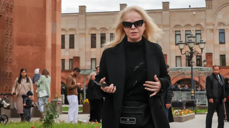 Ларису Долину начали «отменять» кафе и рестораны из-за скандала с квартирой