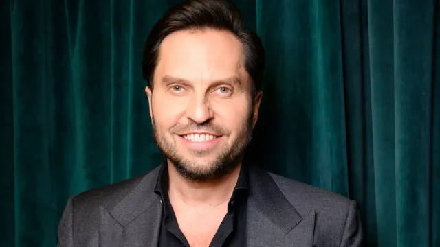 Александр Ревва хочет распродать всю свою недвижимость на Кипре