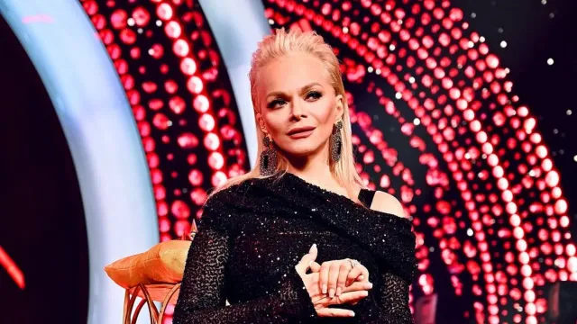 Лариса Долина расплакалась на своём концерте из-за конфликта с квартирой