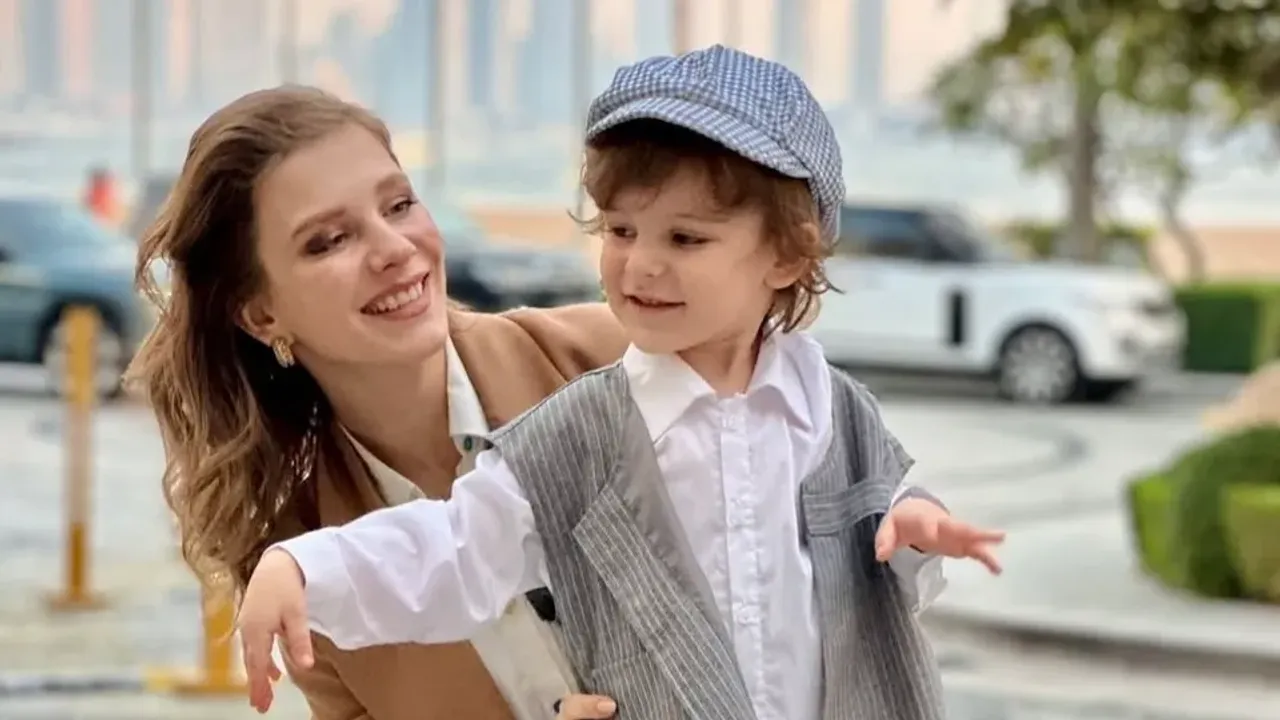 Қыздың ағынымен аяқтаңыз