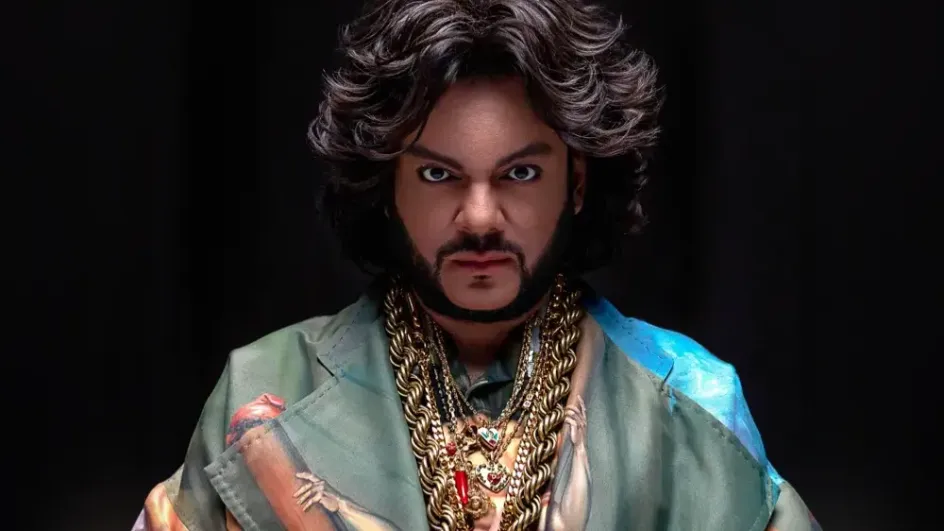 Друзья дарят Киркорову подарки на фоне аскезы