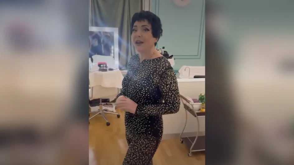 Певица Лолита Милявская опубликовала видео из гримерки за кулисами
