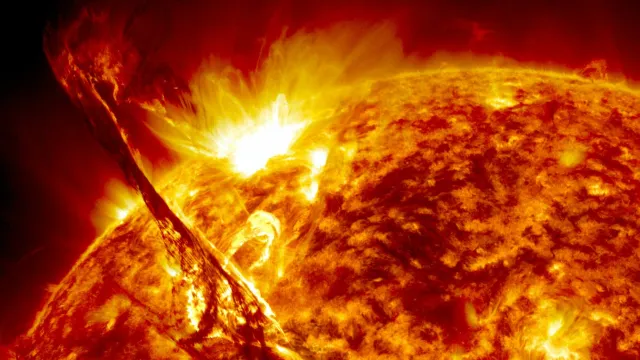 РАН: вспышка Х-класса на Солнце могла вызвать блэкаут на Земле
