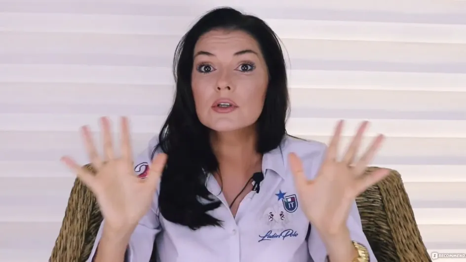 Психолог Вероника Степанова высказала свое мнение о примерке трусов