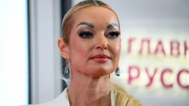 Стало известно, как Волочкова изменила лицо к 50-летию