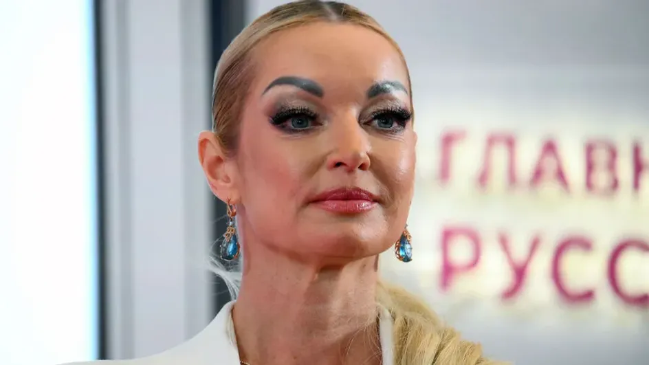 Стало известно, как Волочкова изменила лицо к 50-летию