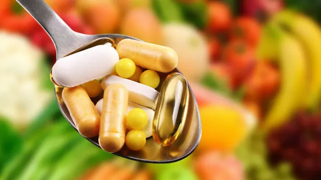 Диетолог Писарева рассказала, какие витамины нельзя принимать без назначения врача